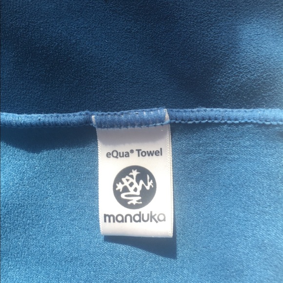 Manduka eQua microfiber yoga quick dry hand towel - Picture 2 of 2